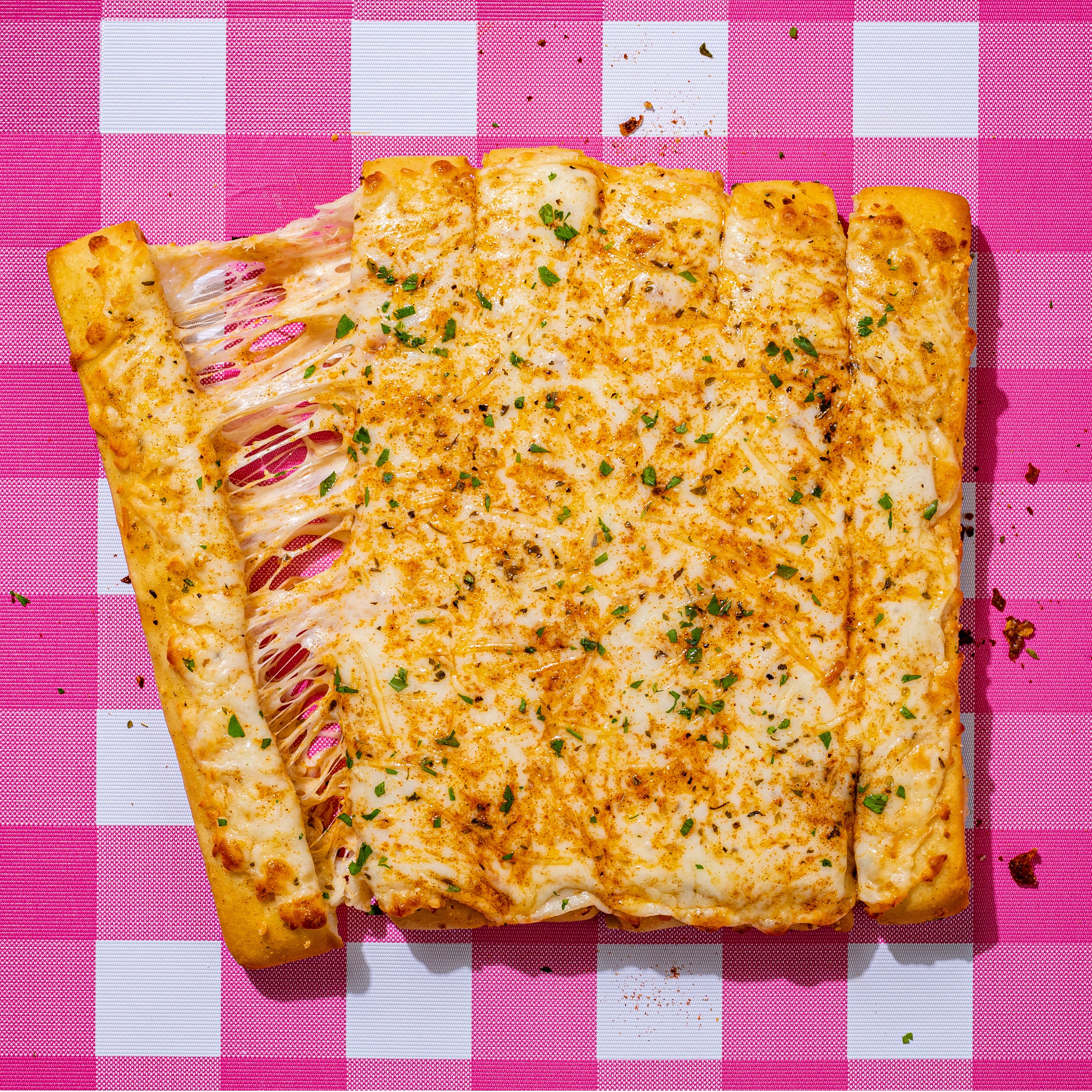 Garlic Queen - on a pink pattern