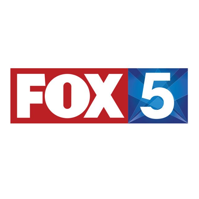 Dog breaks slam dunk record - LD.com